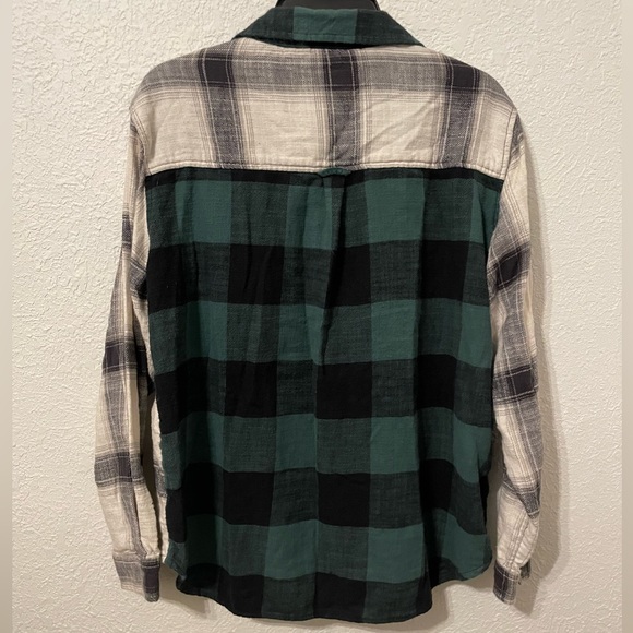 American Eagle Plaid Flannel Button Down - Picture 2 of 3